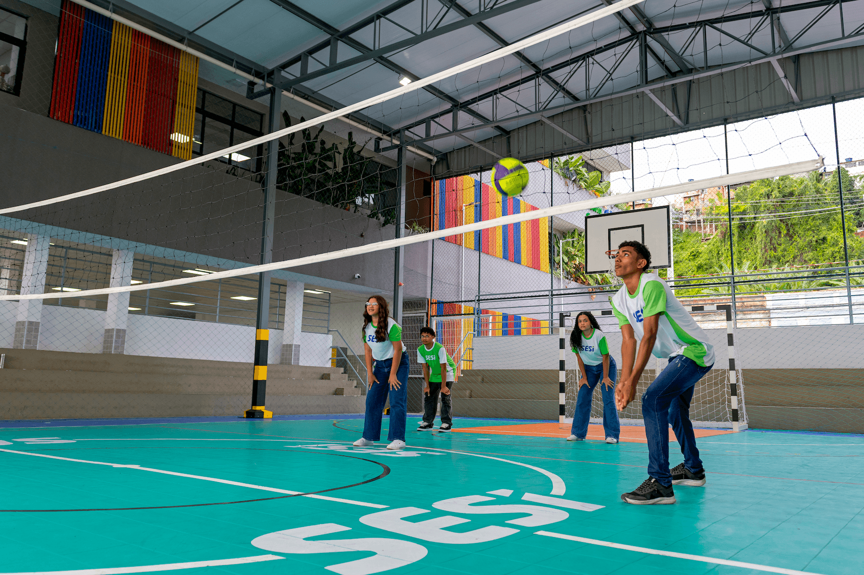 Estudantes da Escola Sesi em atividades
